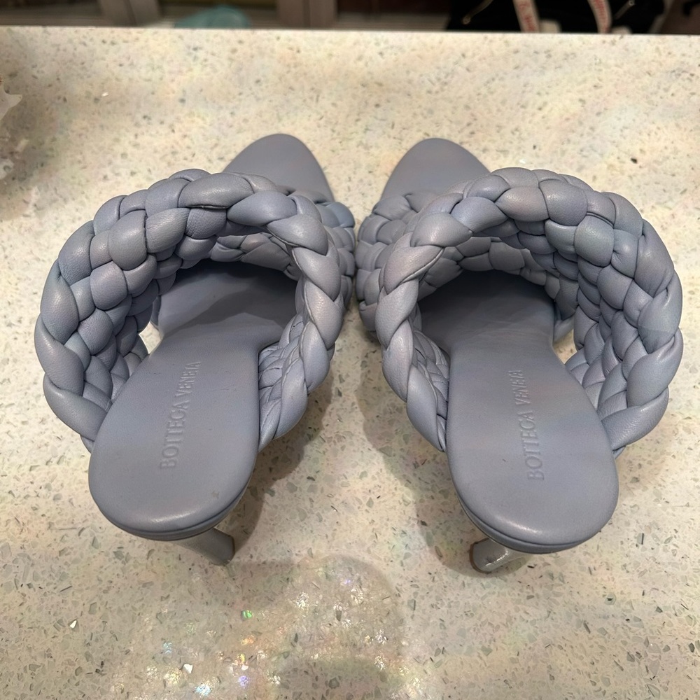 Bottega Veneta The Curve Light Blue Heeled Sandals - Picture 5 of 9